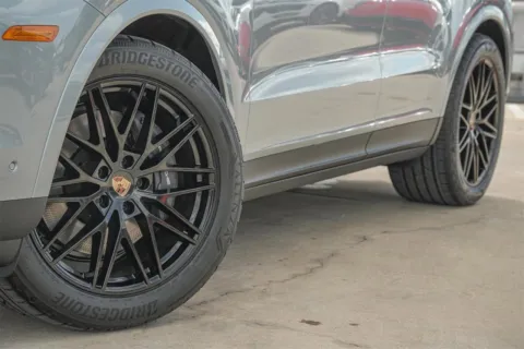 Photos of 2025 Porsche Cayenne for sale in Austin, TX at Porsche Austin