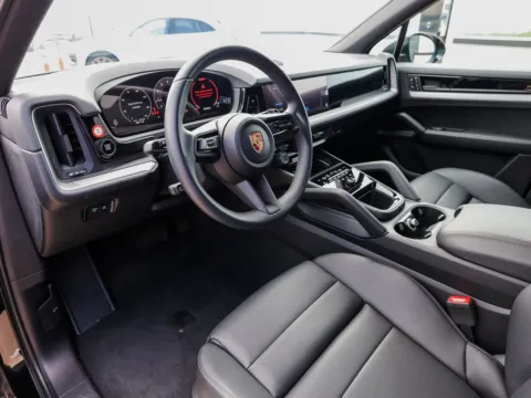 More photos of 2025 Porsche Cayenne at Porsche Austin, TX