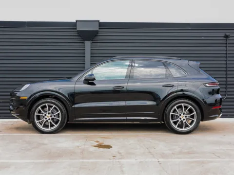 Photos of 2025 Porsche Cayenne for sale in Austin, TX at Porsche Austin
