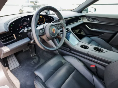 More photos of 2021 Porsche Taycan 4S at Porsche Austin, TX
