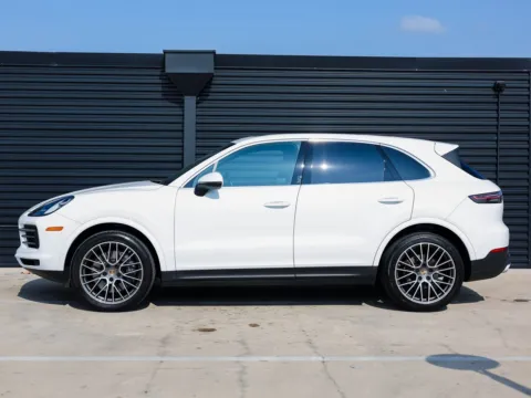 Photos of 2022 Porsche Cayenne for sale in Austin, TX at Porsche Austin