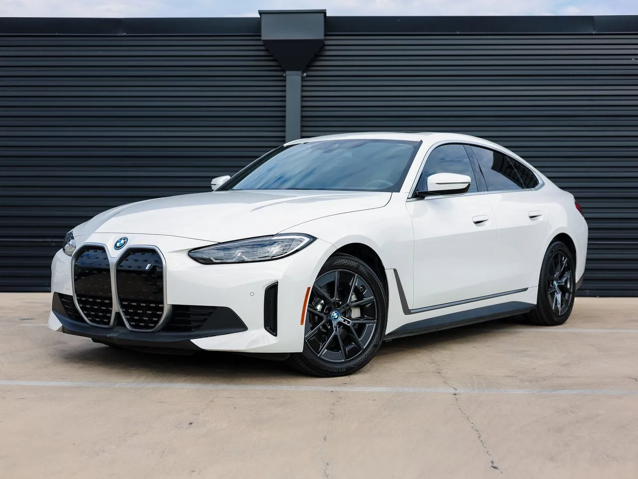 White 2023 BMW i4 eDrive40 for sale in Austin, TX