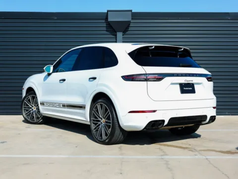 Another view of 2022 Porsche Cayenne Platinum Edition for sale in Austin, TX at Porsche Austin