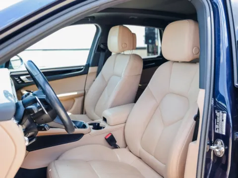 More photos of 2022 Porsche Macan at Porsche Austin, TX