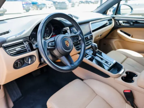 More photos of 2022 Porsche Macan at Porsche Austin, TX