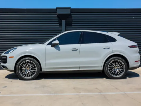 Photos of 2023 Porsche Cayenne Platinum Edition for sale in Austin, TX at Porsche Austin