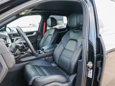 More photos of 2024 Porsche Cayenne S at Porsche Austin, TX