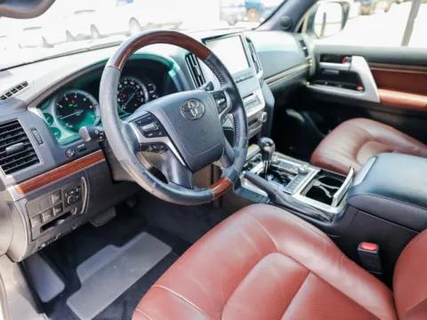 More photos of 2017 Toyota Land Cruiser at Porsche Austin, TX