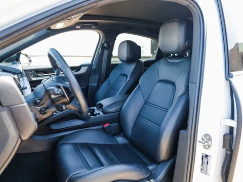 More photos of 2024 Porsche Cayenne Coupe at Porsche Austin, TX