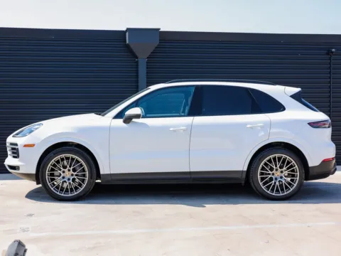 Photos of 2022 Porsche Cayenne Platinum Edition for sale in Austin, TX at Porsche Austin