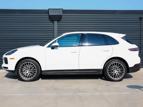Photos of 2023 Porsche Cayenne Platinum Edition for sale in Austin, TX at Porsche Austin