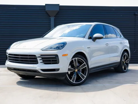 Gray 2022 Porsche Cayenne Platinum Edition E-Hybrid for sale in Austin, TX
