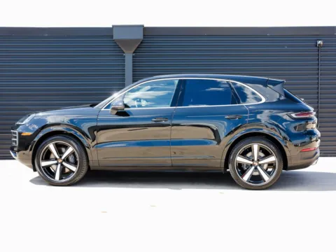 Photos of 2025 Porsche Cayenne for sale in Austin, TX at Porsche Austin