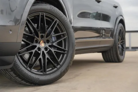 Photos of 2025 Porsche Cayenne Coupe for sale in Austin, TX at Porsche Austin