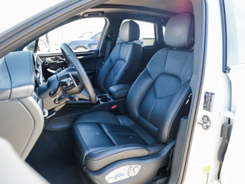 More photos of 2025 Porsche Macan T at Porsche Austin, TX