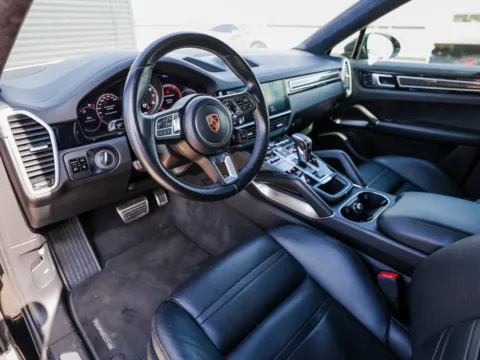 More photos of 2020 Porsche Cayenne Turbo at Porsche Austin, TX
