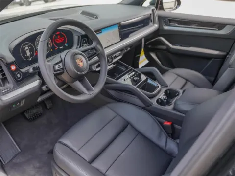 More photos of 2025 Porsche Cayenne at Porsche Austin, TX