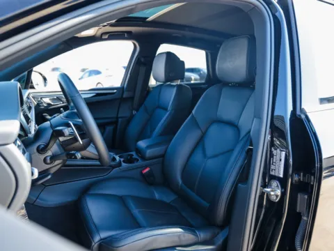 More photos of 2025 Porsche Macan at Porsche Austin, TX