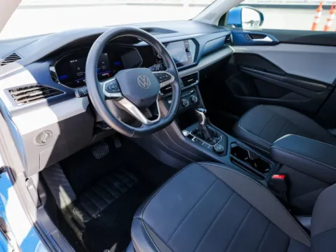 More photos of 2022 Volkswagen Taos SE at Porsche Austin, TX