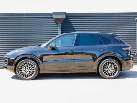 Photos of 2022 Porsche Cayenne S for sale in Austin, TX at Porsche Austin
