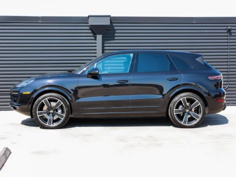 Photos of 2022 Porsche Cayenne Platinum Edition for sale in Austin, TX at Porsche Austin