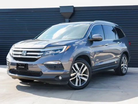 Gray 2018 Honda Pilot Touring for sale in Austin, TX