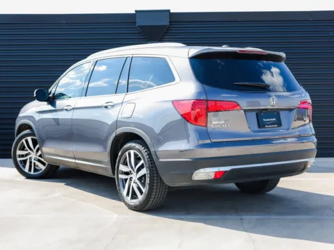 Another view of 2018 Honda Pilot Touring for sale in Austin, TX at Porsche Austin