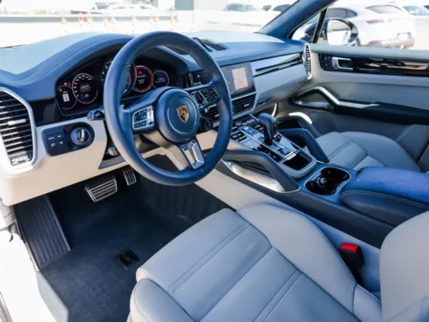 More photos of 2023 Porsche Cayenne Turbo S E-Hybrid at Porsche Austin, TX
