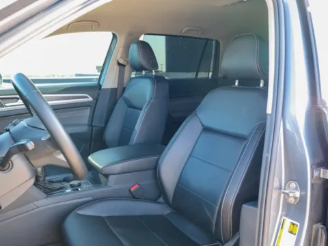 More photos of 2021 Volkswagen Atlas 3.6L V6 SE w/Technology at Porsche Austin, TX