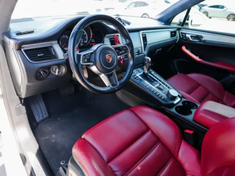 More photos of 2018 Porsche Macan Turbo at Porsche Austin, TX
