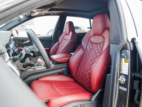 More photos of 2023 Audi SQ8 Prestige at Porsche Austin, TX
