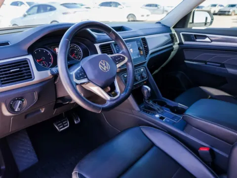 More photos of 2021 Volkswagen Atlas 3.6L V6 SE w/Technology R-Line at Porsche Austin, TX