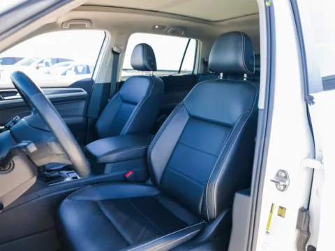 More photos of 2021 Volkswagen Atlas 3.6L V6 SE w/Technology R-Line at Porsche Austin, TX