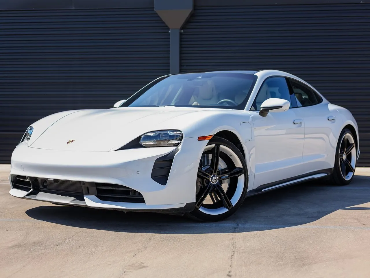 2020 Porsche Taycan Turbo