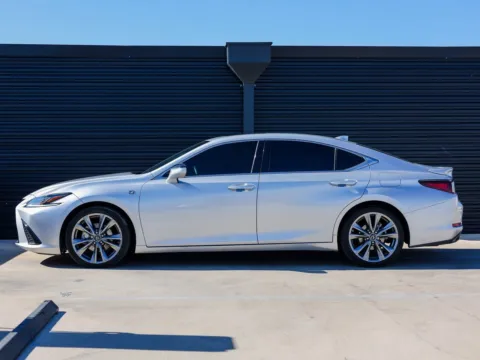 Photos of 2019 Lexus ES 350 for sale in Austin, TX at Porsche Austin
