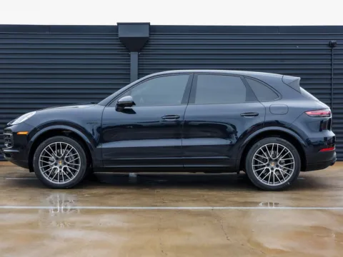Photos of 2022 Porsche Cayenne for sale in Austin, TX at Porsche Austin
