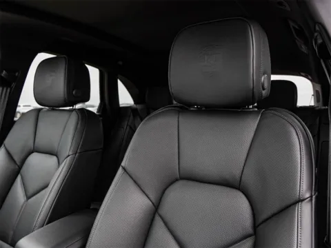 More photos of 2025 Porsche Macan S at Porsche Austin, TX