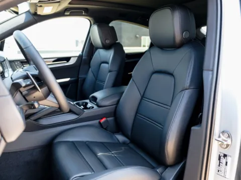 More photos of 2025 Porsche Cayenne Coupe at Porsche Austin, TX