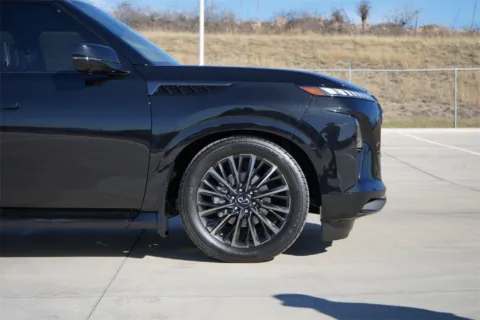 More photos of 2026 INFINITI QX80 AUTOGRAPH at Georgetown INFINITI, TX