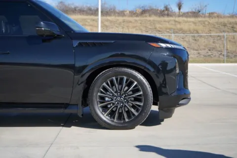 More photos of 2026 INFINITI QX80 AUTOGRAPH at Georgetown INFINITI, TX