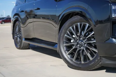 Photos of 2026 INFINITI QX80 AUTOGRAPH for sale in Georgetown, TX at Georgetown INFINITI