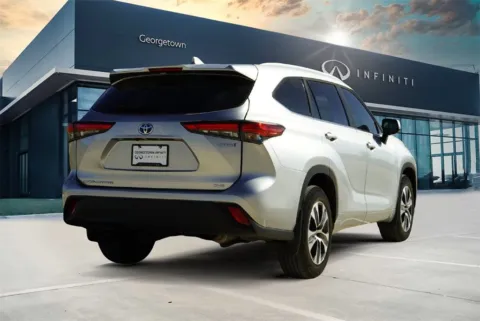 More photos of 2023 Toyota Highlander Hybrid XLE at Georgetown INFINITI, TX