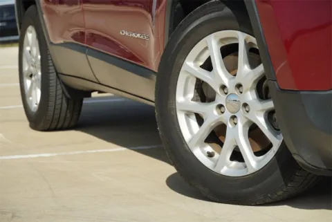 Another view of 2016 Jeep Cherokee Latitude for sale in Georgetown, TX at Georgetown INFINITI