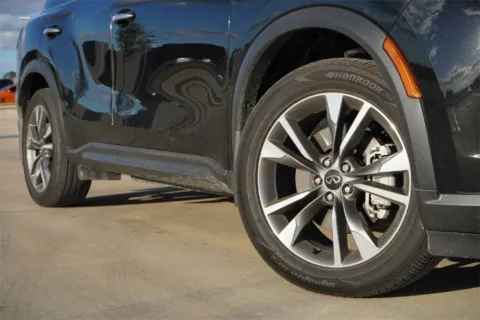 Photos of 2025 INFINITI QX60 LUXE for sale in Georgetown, TX at Georgetown INFINITI