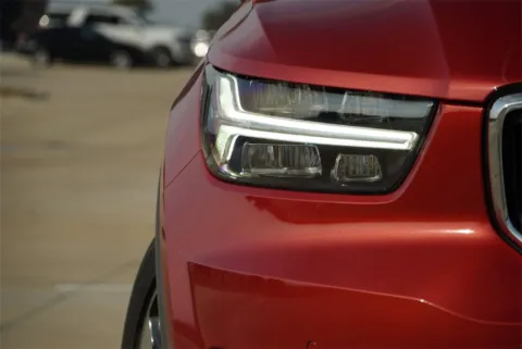 Photos of 2020 Volvo XC40 Momentum for sale in Georgetown, TX at Georgetown INFINITI