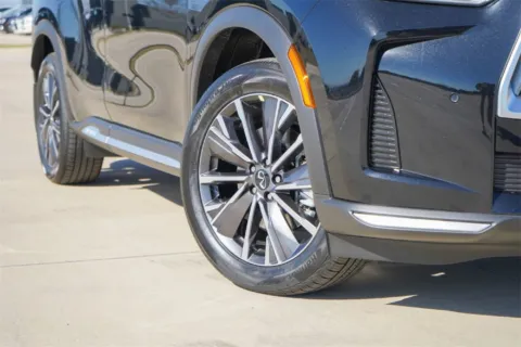 Photos of 2026 INFINITI QX60 LUXE for sale in Georgetown, TX at Georgetown INFINITI