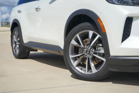 Photos of 2023 INFINITI QX60 LUXE for sale in Georgetown, TX at Georgetown INFINITI