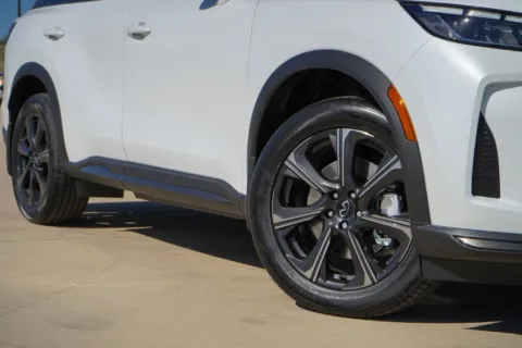 Photos of 2026 INFINITI QX60 AUTOGRAPH for sale in Georgetown, TX at Georgetown INFINITI