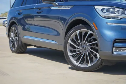 Another view of 2020 Lincoln Aviator Reserve for sale in Georgetown, TX at Georgetown INFINITI