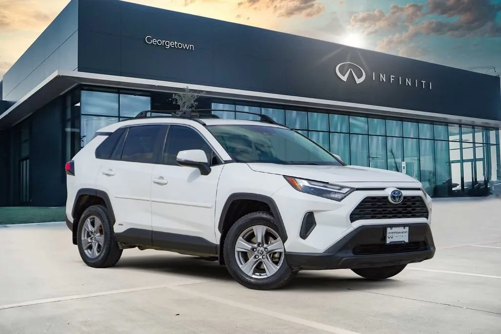 White 2022 Toyota RAV4 Hybrid XLE for sale in Georgetown, TX